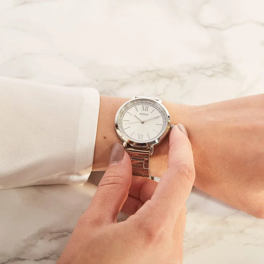 Orologio Uomo GUESS Solo Tempo in Acciaio con Quadrante Argento