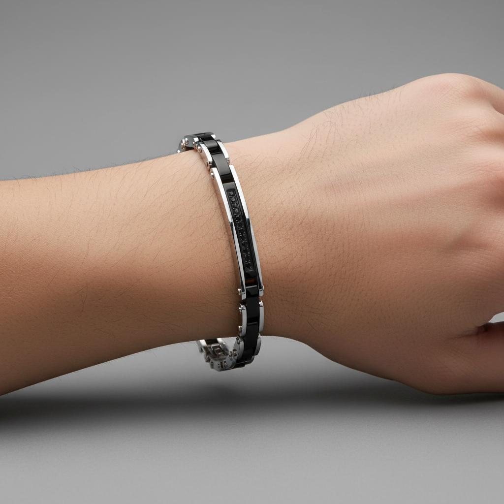 Bracciale Uomo in Acciaio Targhetta Nera e Zirconi Neri - 4US