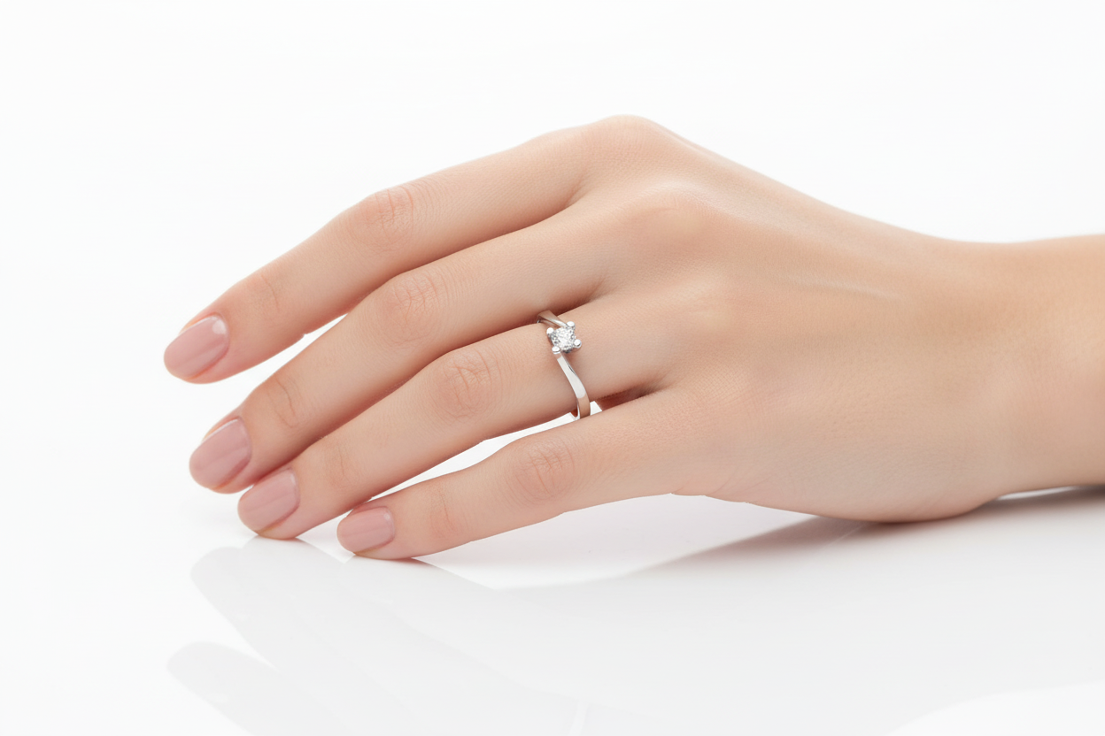 Anello Solitario in Oro Bianco 18kt - LUCCIOLE