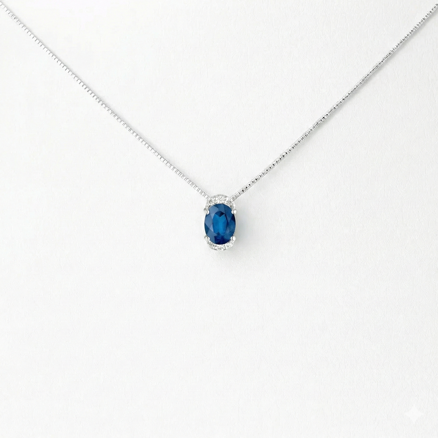 Collana in Oro Bianco 18kt con Diamante Naturale Blu - LUCCIOLE