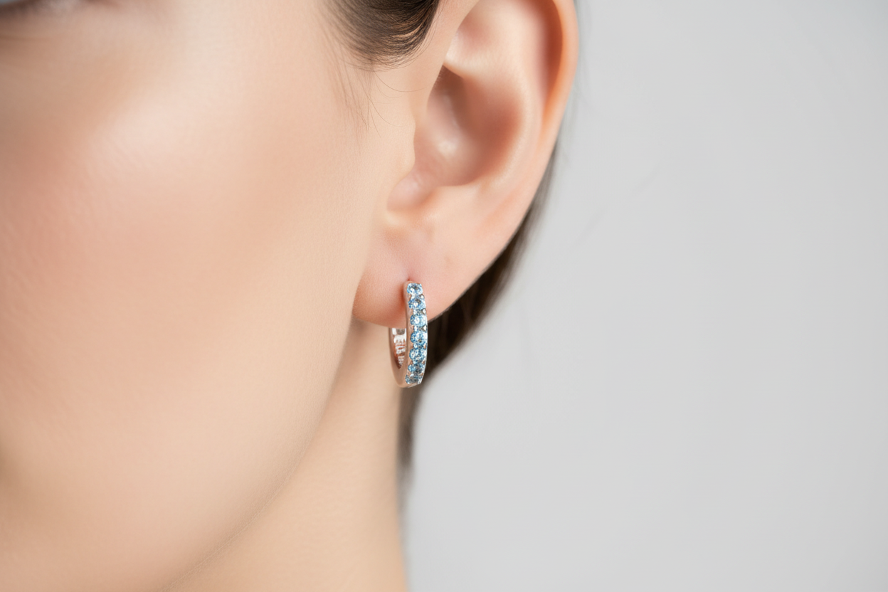 Orecchini Donna a Cerchio in Acciaio con Zirconi Azzurri - AMEN